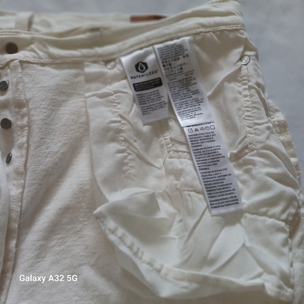 Levi's White Jean Shorts for Women Size W31 - Picture 12 of 14